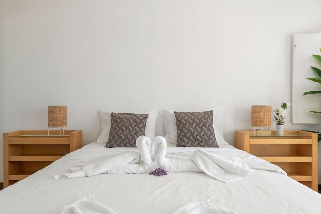 Sunset Terrace - Beachfront Apartment With Private Parking Nazaré Exterior foto