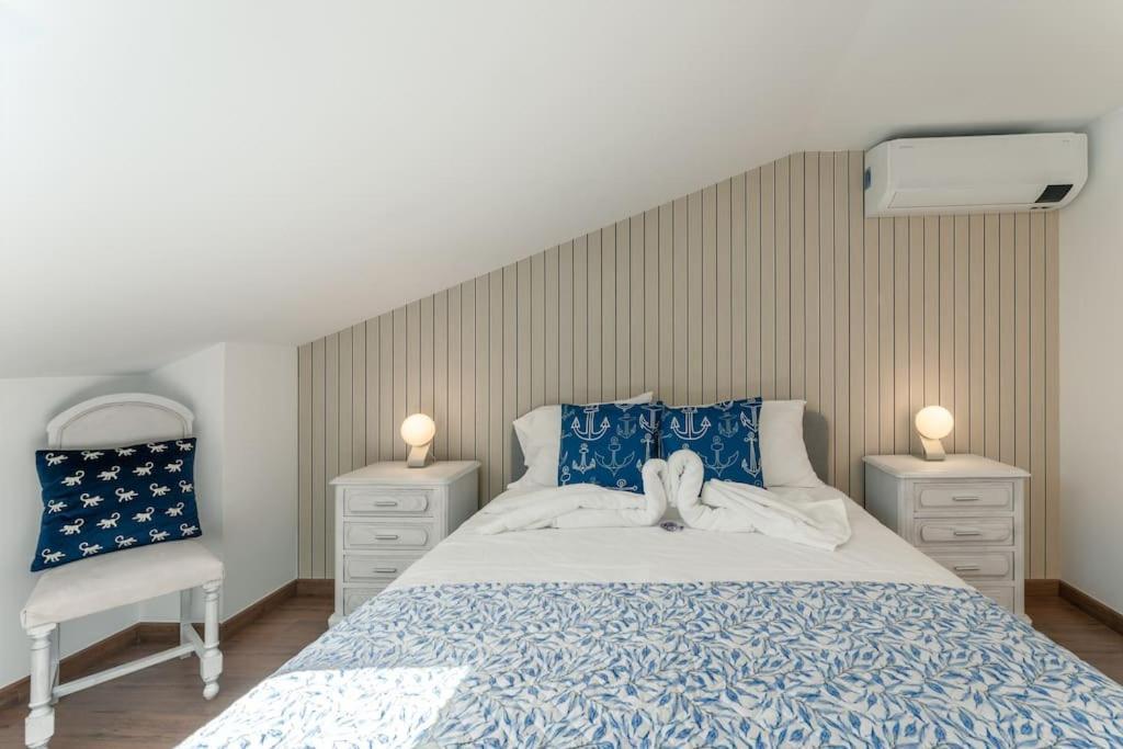 Sunset Terrace - Beachfront Apartment With Private Parking Nazaré Exterior foto